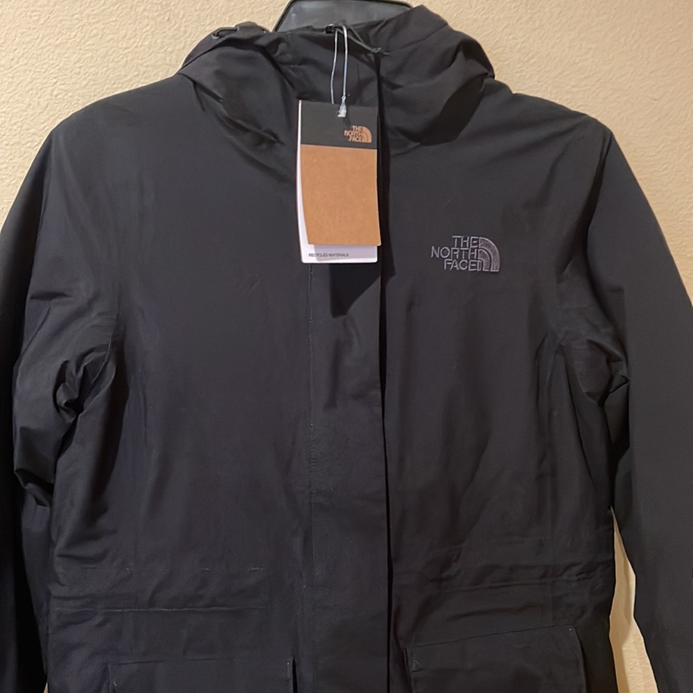NWT The North Face City Breeze Insulated Parka in Black - Picture 4 of 10